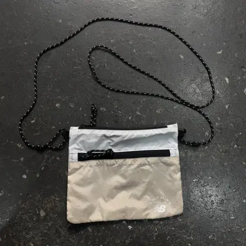 뉴발란스 미니 크로스백