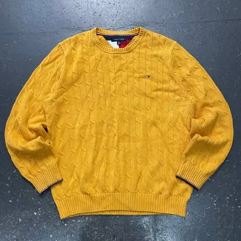 105 타미힐피거 꽈배기 니트