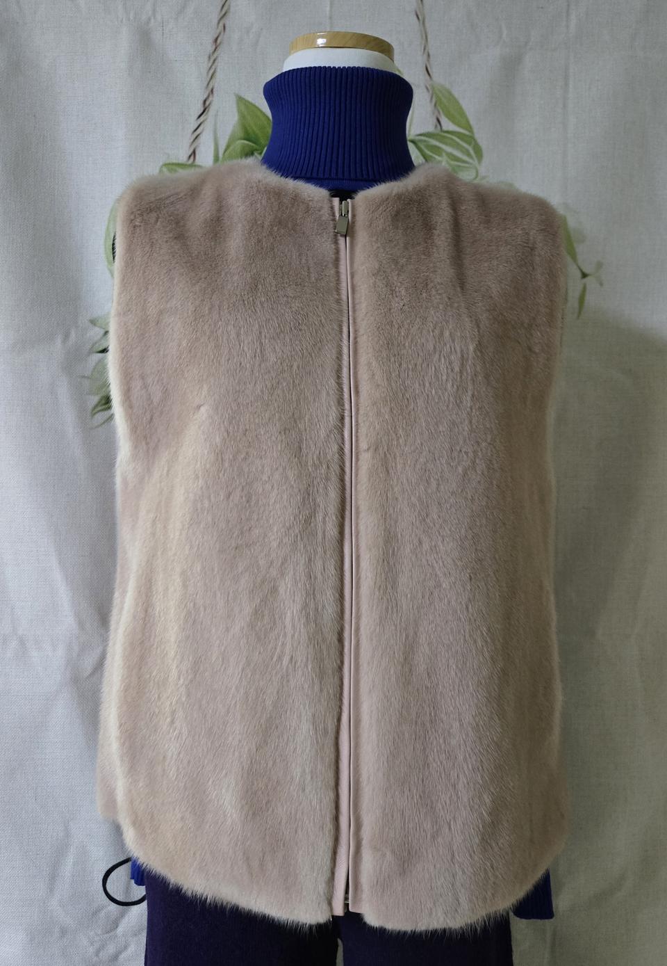 The IZZAT Collection 코펜하겐 밍크 퍼 베스트(새상품)