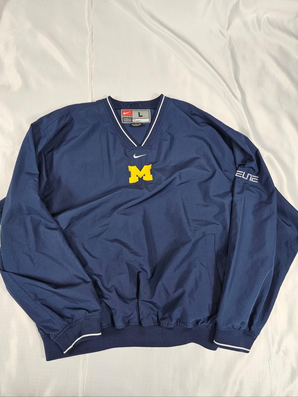 나이키미시건웜업