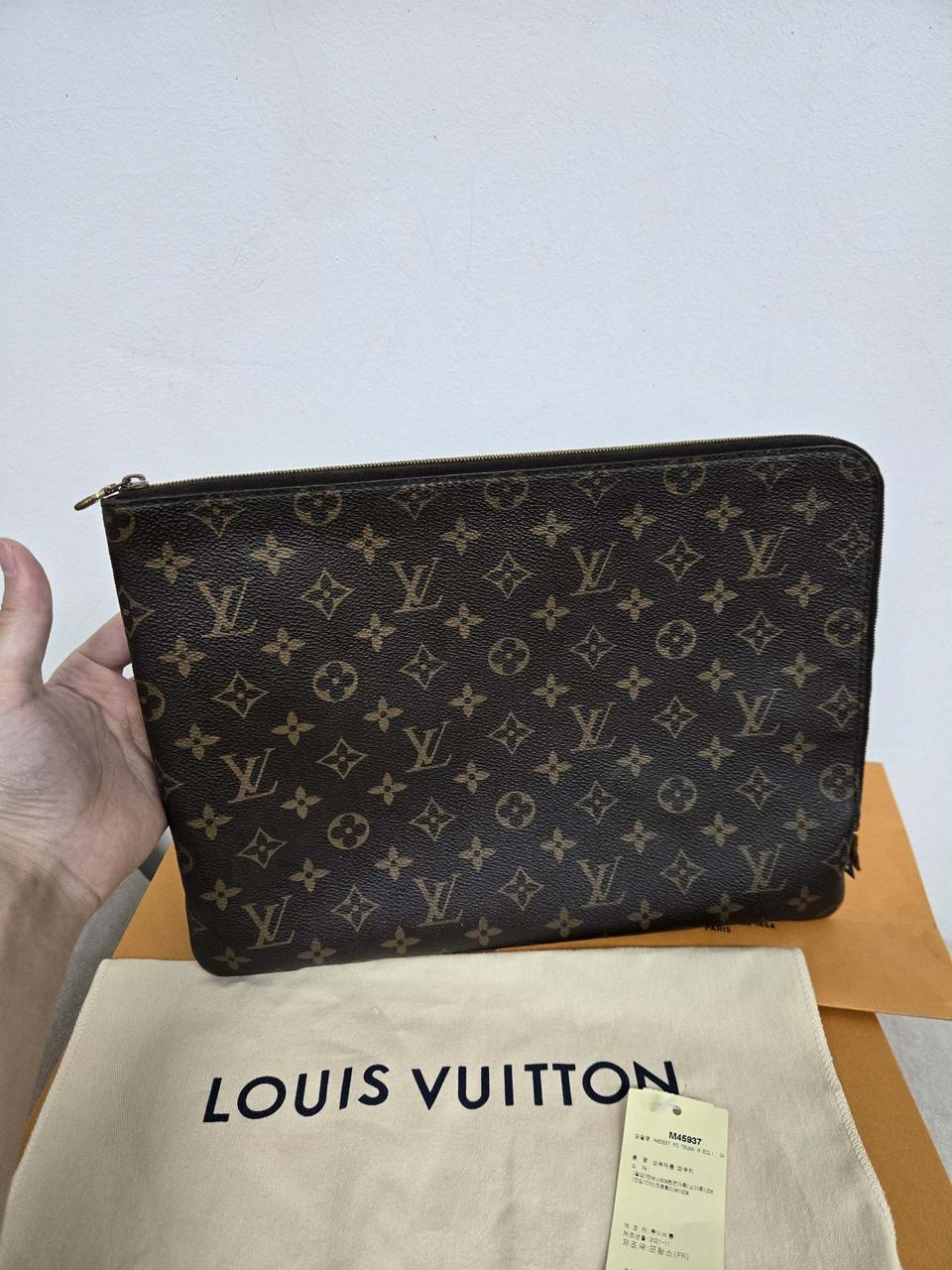 [정품][A급]루이비통 에튀보야주mm 클러치백