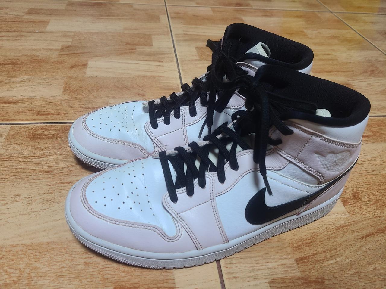 조던1 미드 베일리로즈 W275(265추천)