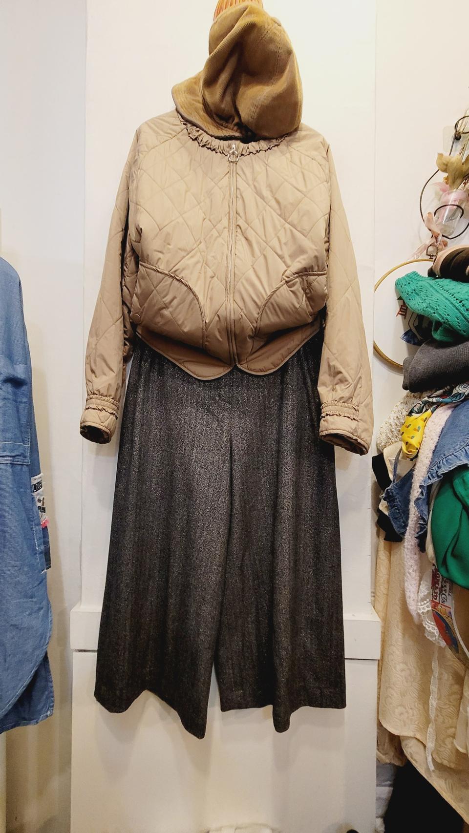 안지크 캐시미어 충전 경량패딩 .벨라디터치 와이드팬츠