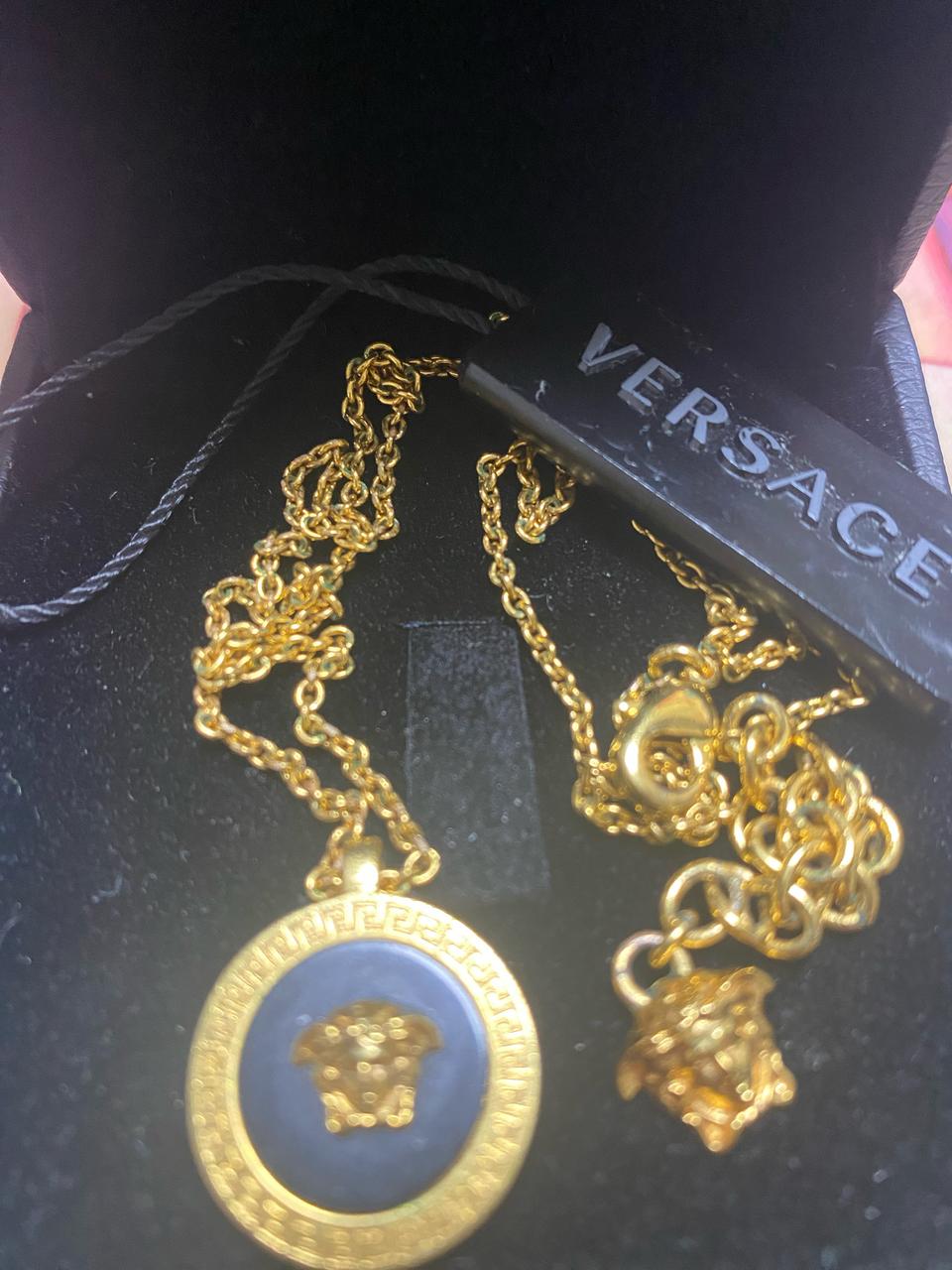 베르사체 메두사 목걸이