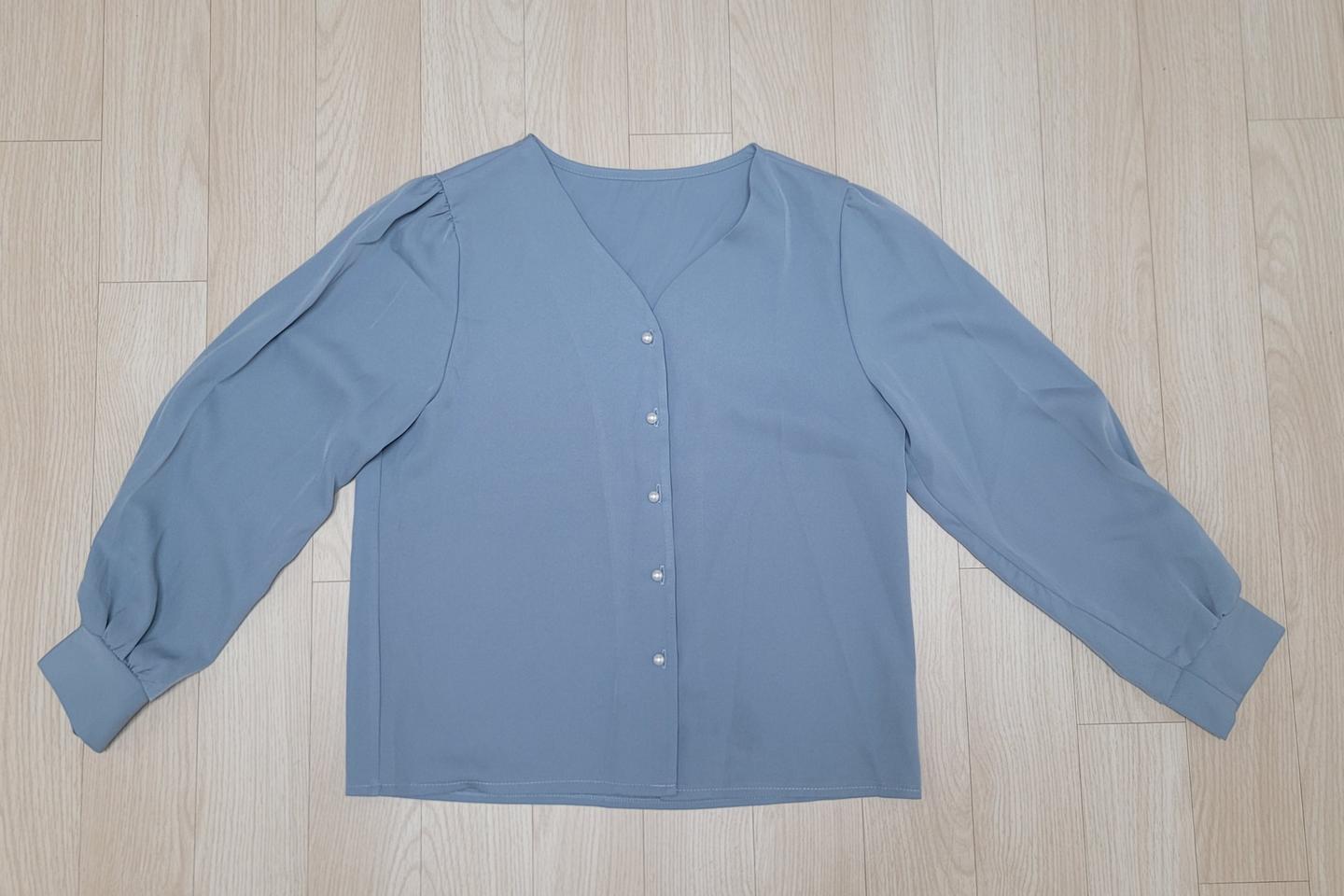 진주단추블라우스(새상품)