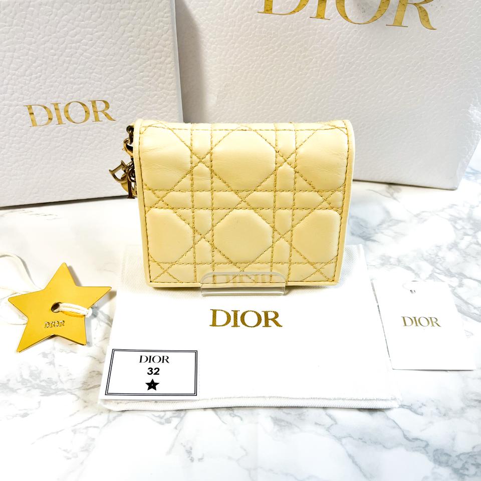 디올 레이디 까나쥬 램스킨 지갑