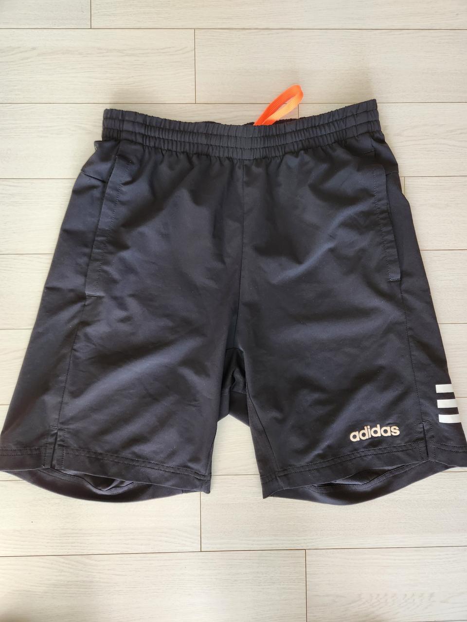 아디다스 숏팬츠 러닝 반바지 m fac short 사이즈M오염 하자없