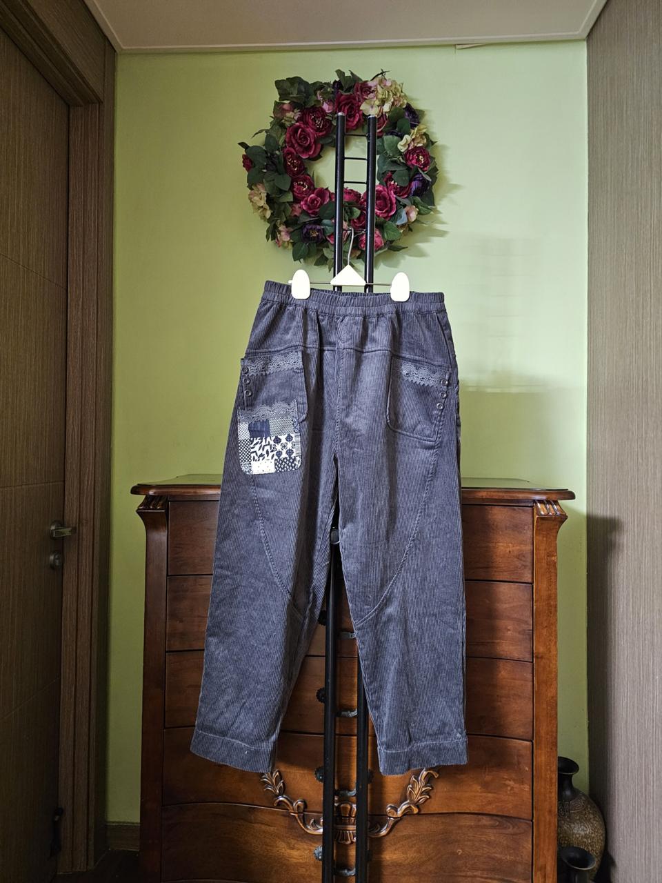 지누시 골덴바지(2022년)