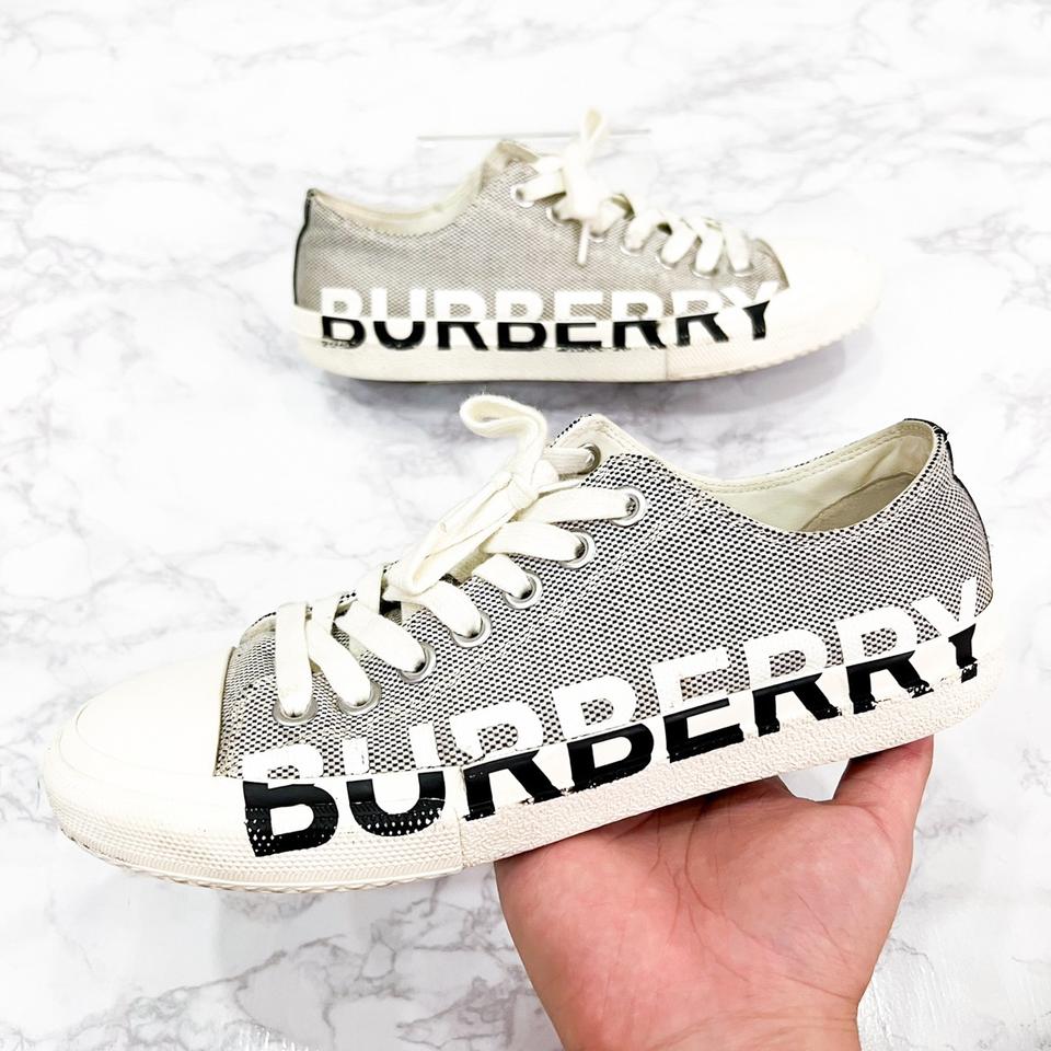 [41.5] 버버리 로고 레이스업 스니커즈