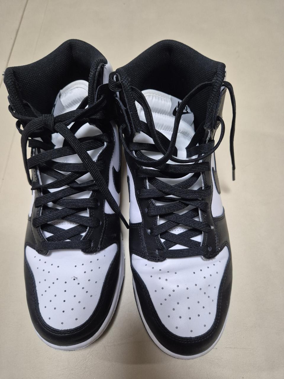 나이키 덩크 하이 블랙/화이트