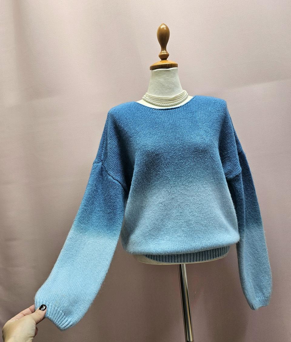 그라데이션 니트 스웨터