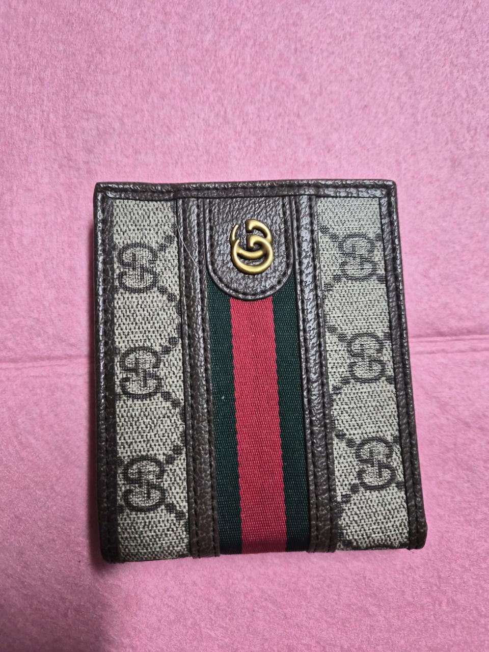 구찌GG수프림 남성반지갑
