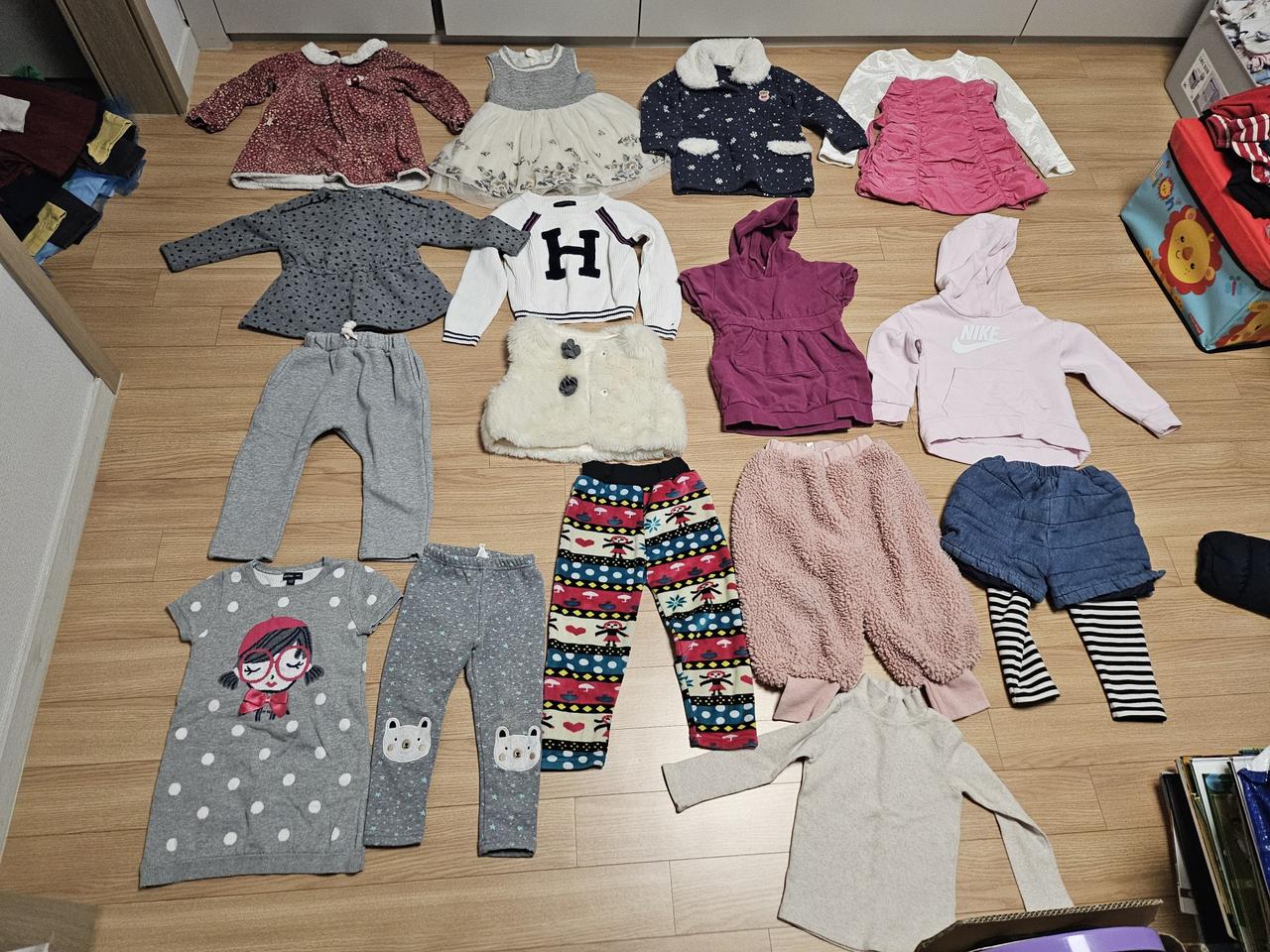 아기 한겨울옷 90~100사이즈 일괄 판매 타미힐피거 베이비갭 디어베이비