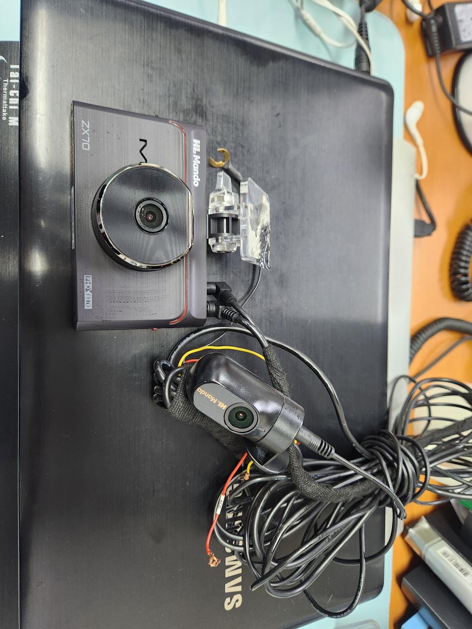 블랙박스 만도 ZX70 2채널 64기가