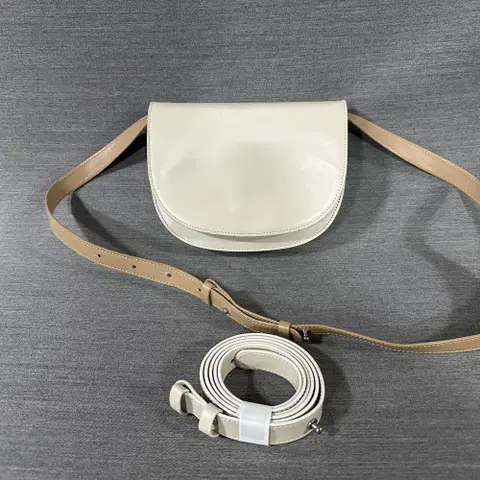 엘바테게브 오스트라 크로스백