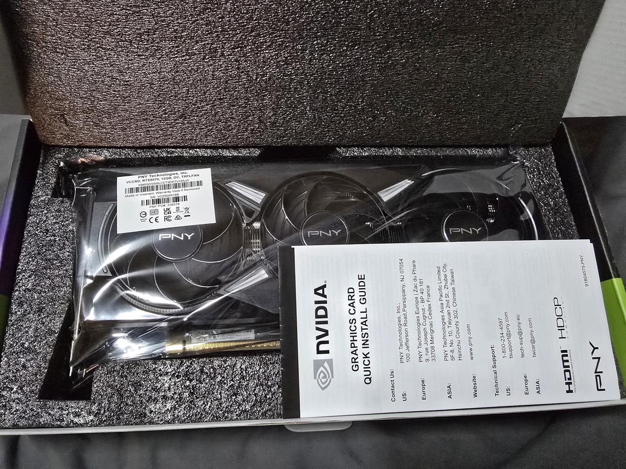 [미사용]PNY RTX 5070 EPIC-X RGB OC D7 12GB 2