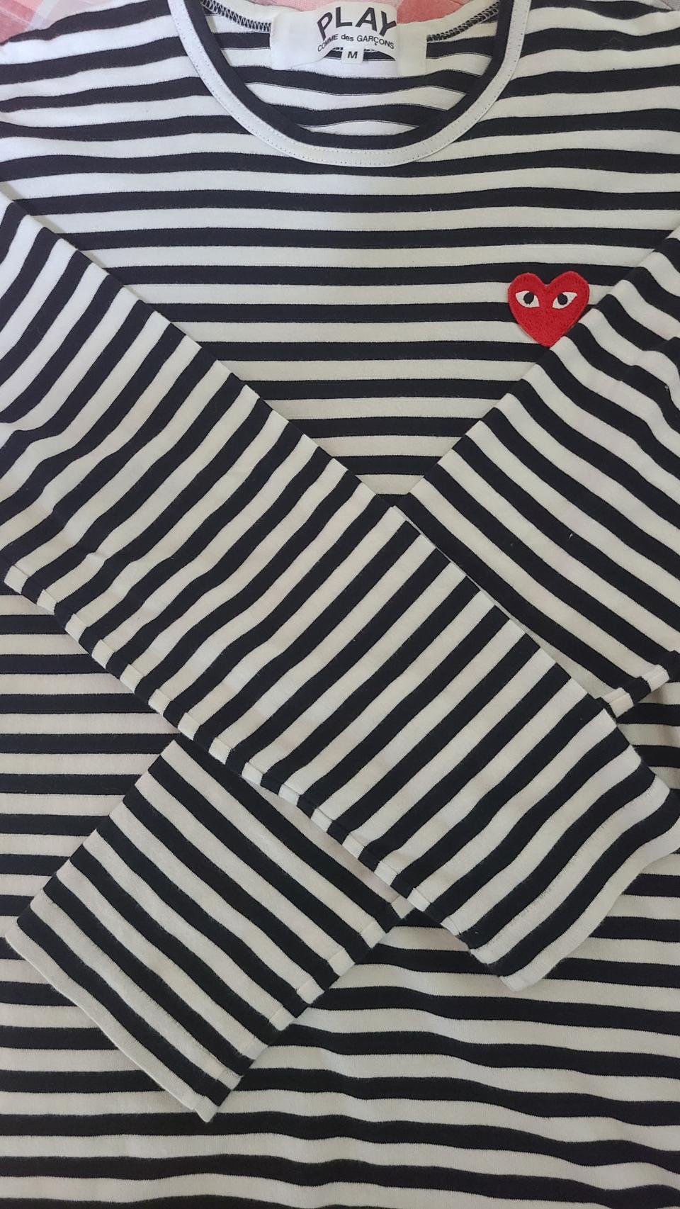꼼데가르송 플레이 스트라이프 긴팔티 M사이즈