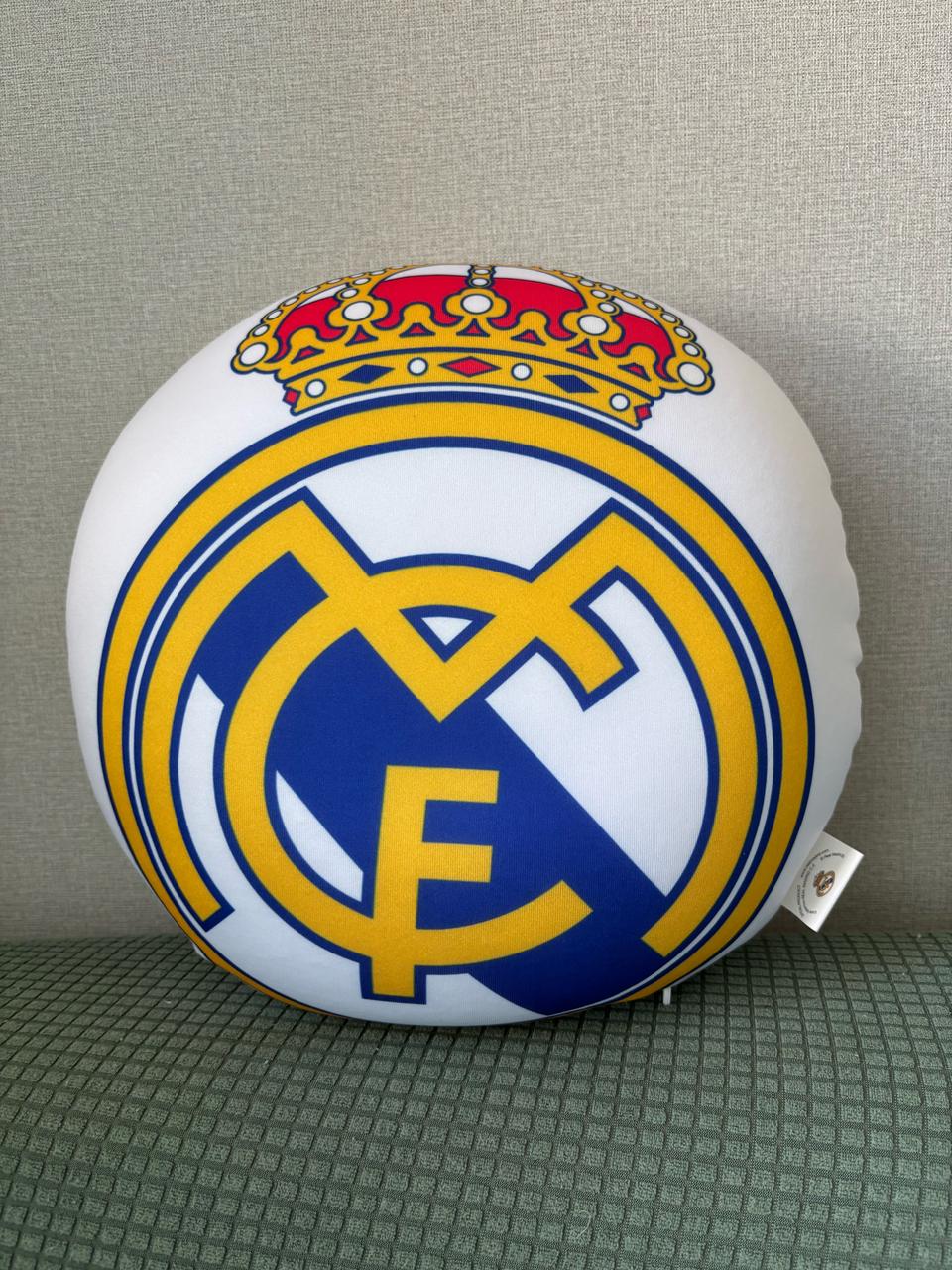 레알마드리드 엠블럼 쿠션겸목베개 2in1