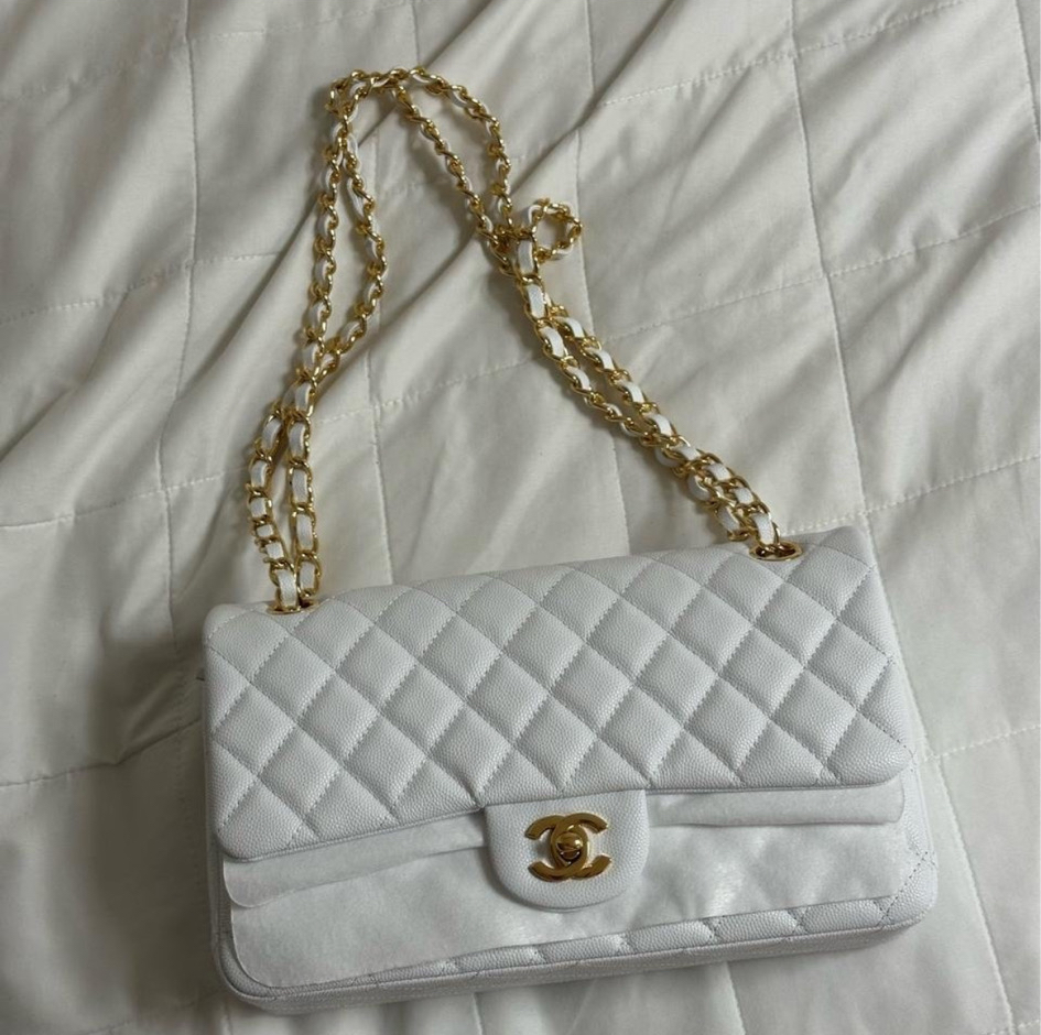 샤넬 클래식 미듐 화이트 금장