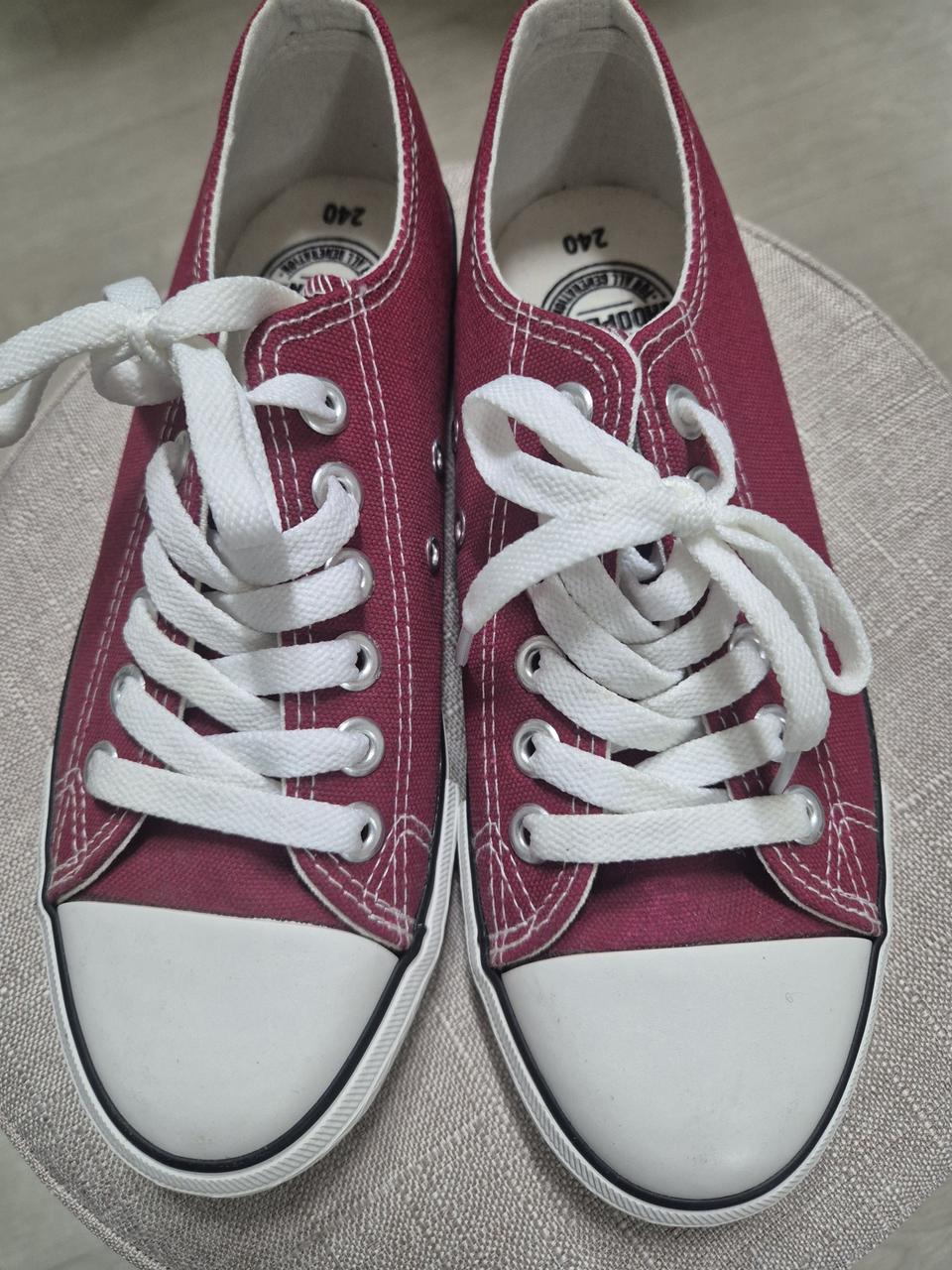 슈팬 스니커즈 버건디