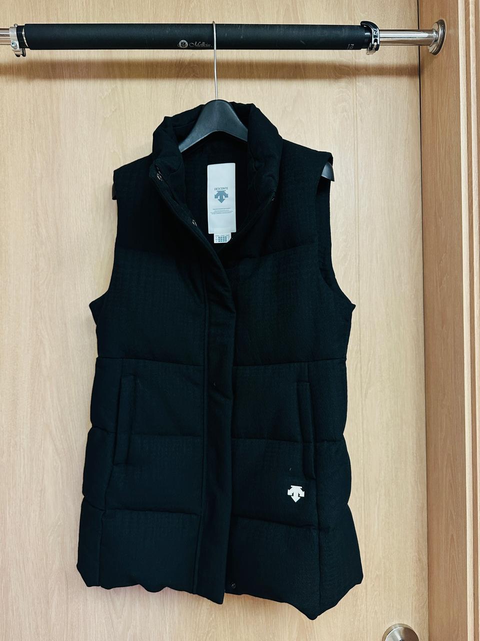 (미착용/새상품) 데상트 여성 패딩 조끼 85사이즈