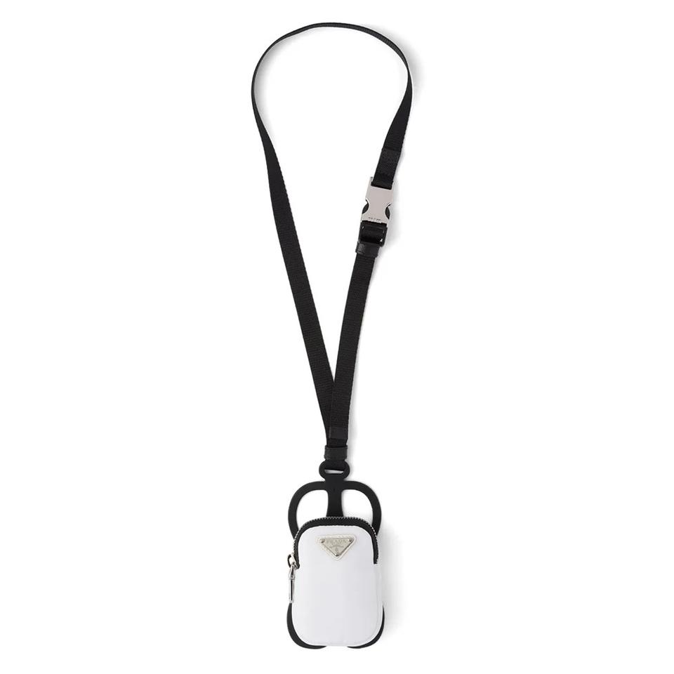 새상품 프라다 리나일론 폰홀더 케이스 스트랩 지갑 파우치 화이트