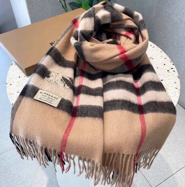 버버리 클래식 캐시미어 체크 머플러