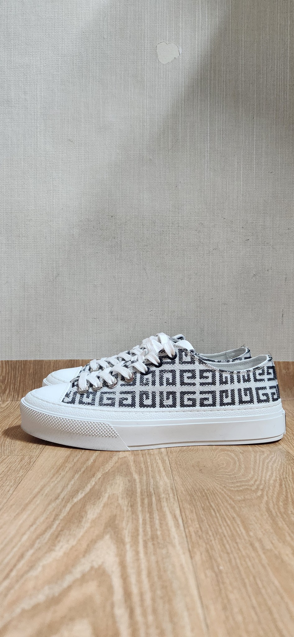 (38/245)일회사용 지방시신발 지방시스니커즈 4G