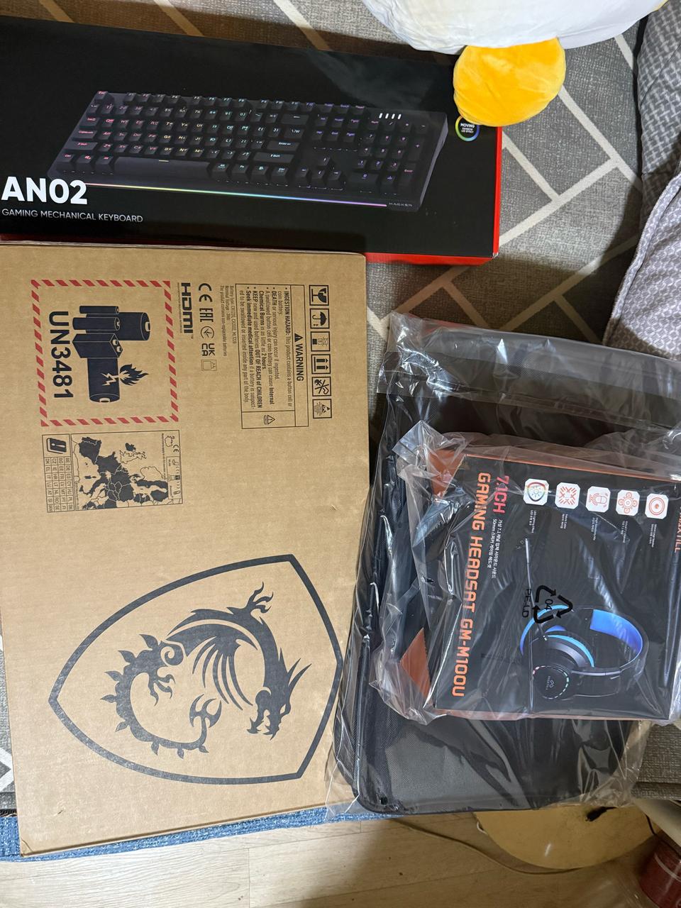 MSI 4060 노트북 17인치 미개봉