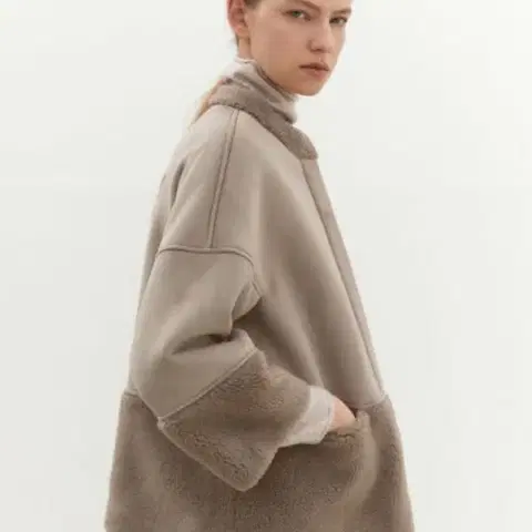 미크베 21년 울100 무스탕 코트 타임마인랑방 하객룩 결혼식