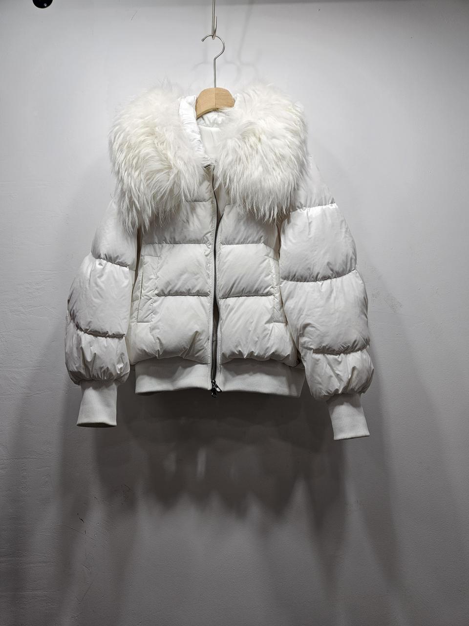화이트 폭스 퍼카라 오리털 숏패딩M