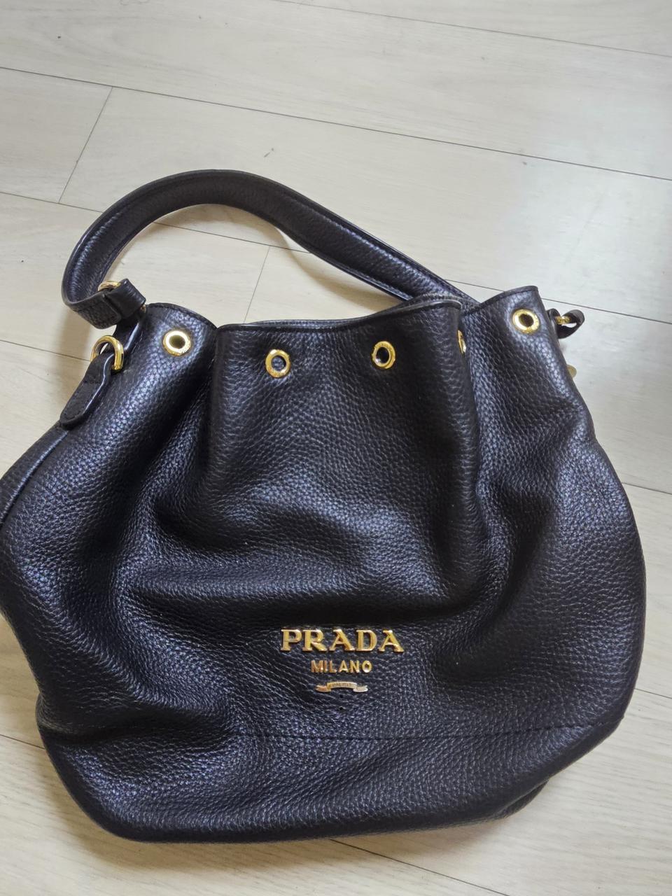 프라다 숄더백