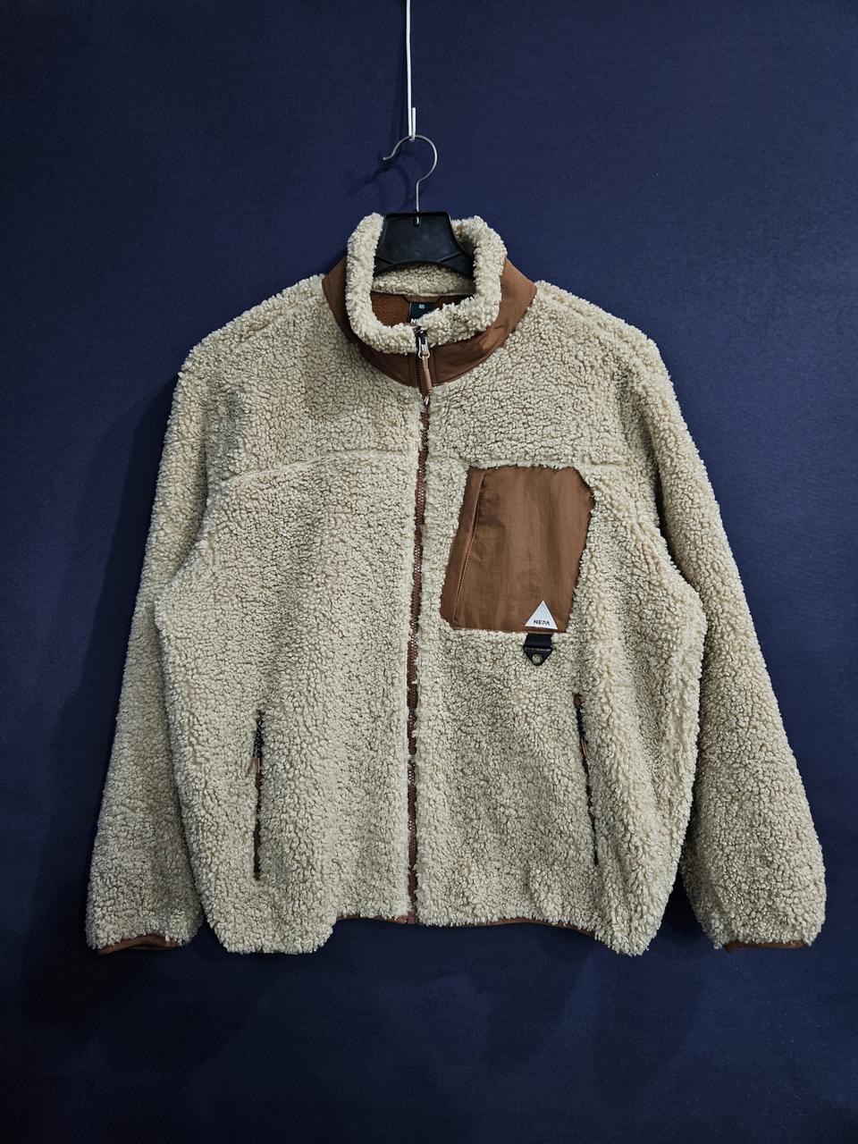 네파 베이지컬러 남성 세미오버핏 105 뽀글이 자켓