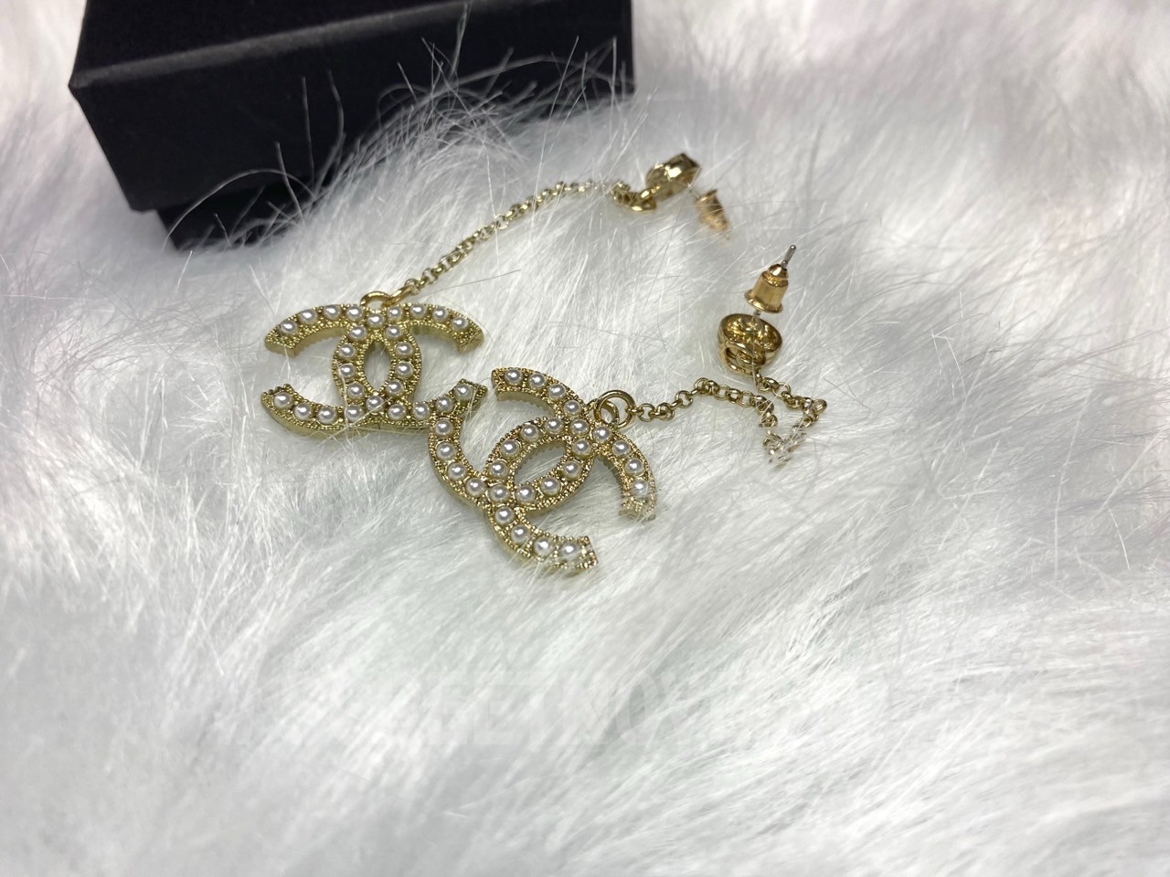 샤넬 CC 진주 드롭 이어링