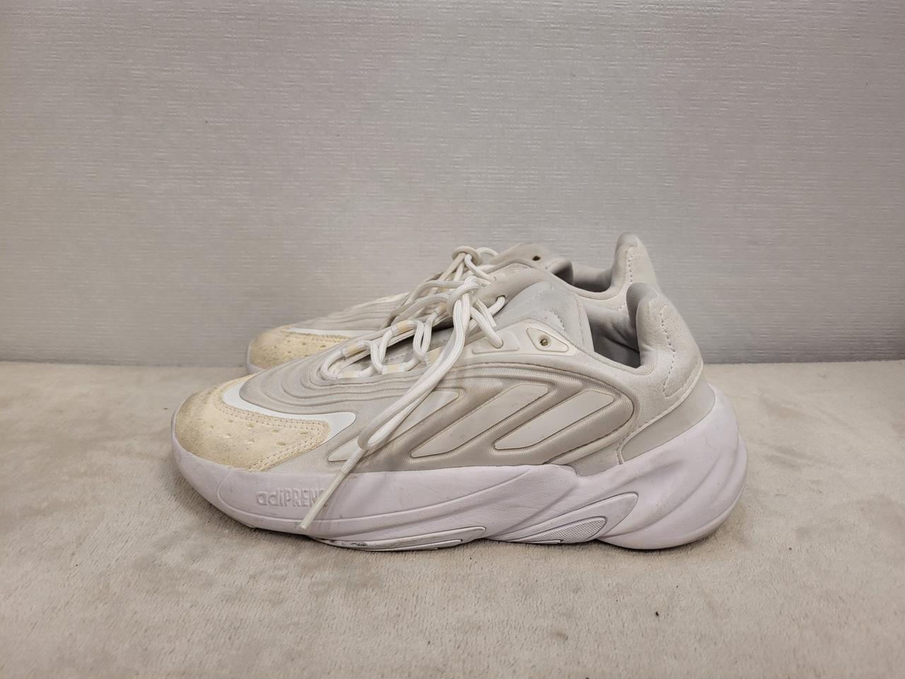 아디다스 오젤리아 흰색 운동화 캐주얼화 220mm