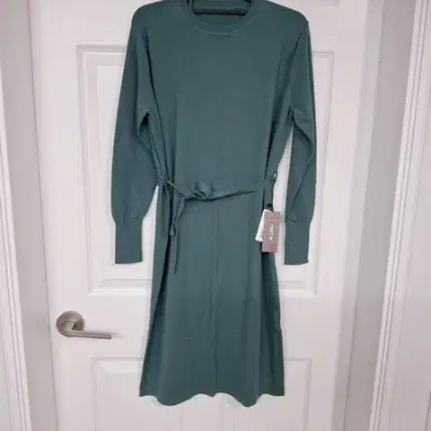 티엠쥐티엔 니트 롱 원피스 그린 새상품