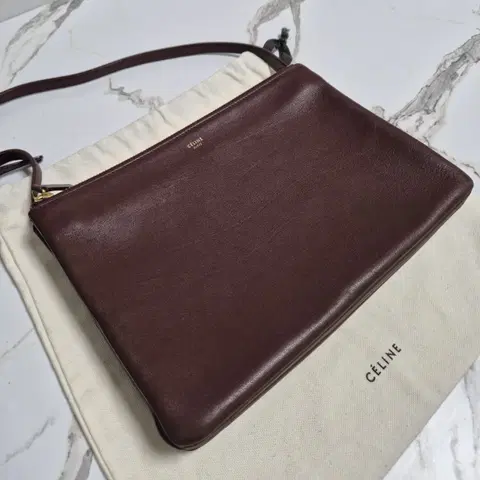 (정품) 셀린느 트리오백 스몰 버건디 크로스백