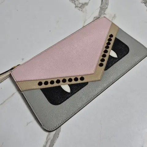 (정품) 펜디 가죽 파우치 미니 클러치