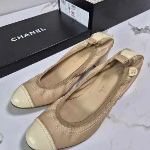 (정품) 샤넬 아이보리 페이던트 밴딩 구두 36.5