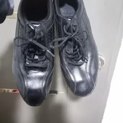 280 검정색 가죽 남성 운동화 스니커즈