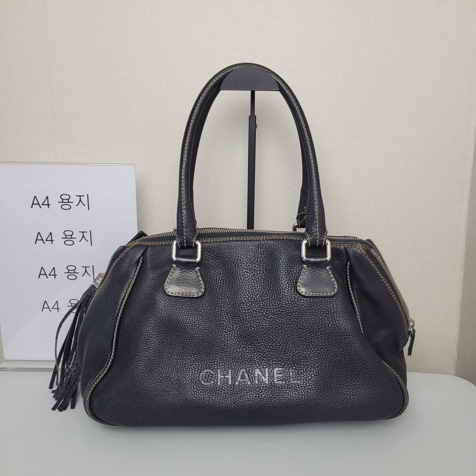 샤넬 보울링 스티치 테슬 토트백 (누나명품중고)