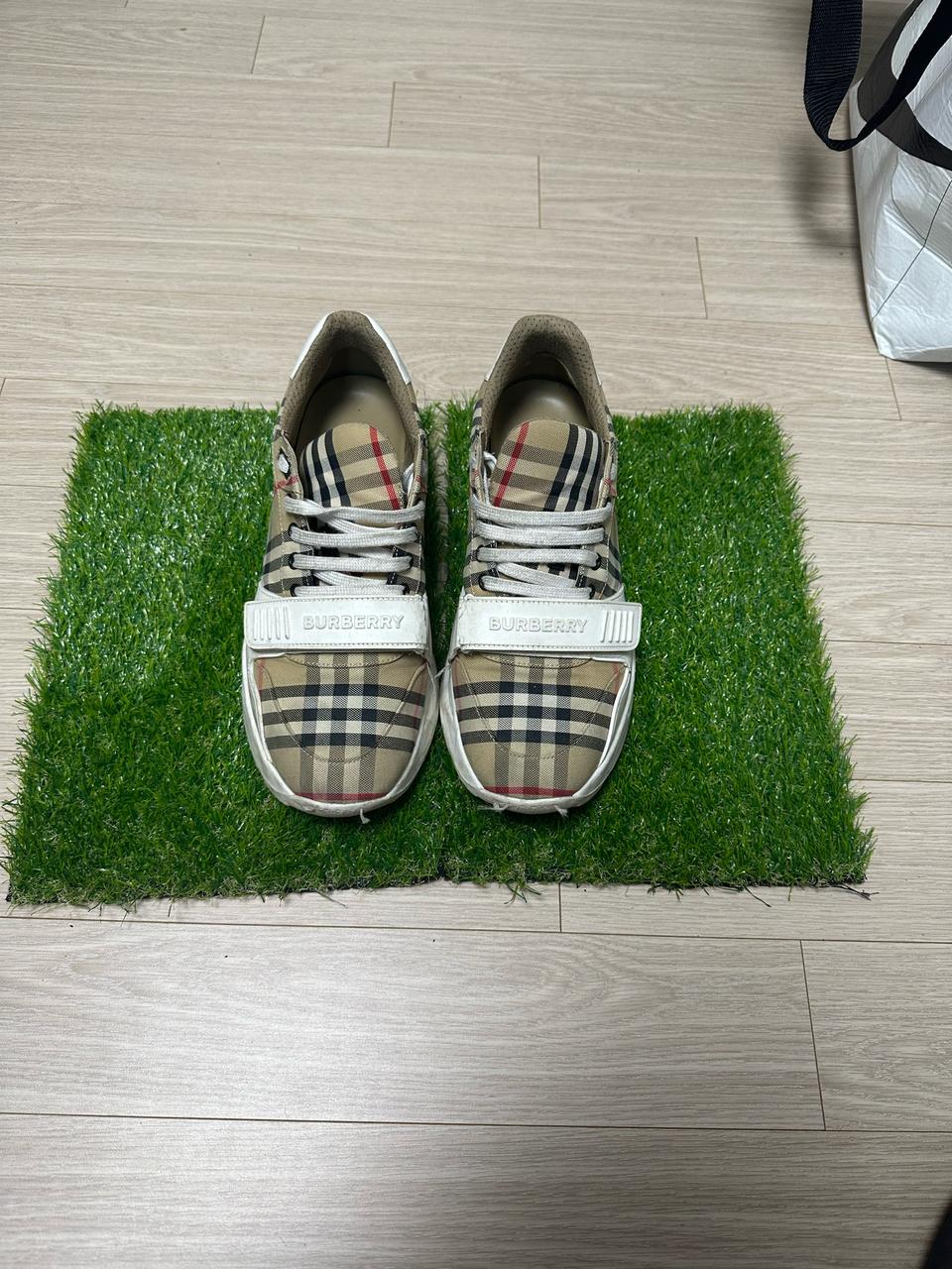 버버리 체크코튼 스니커즈