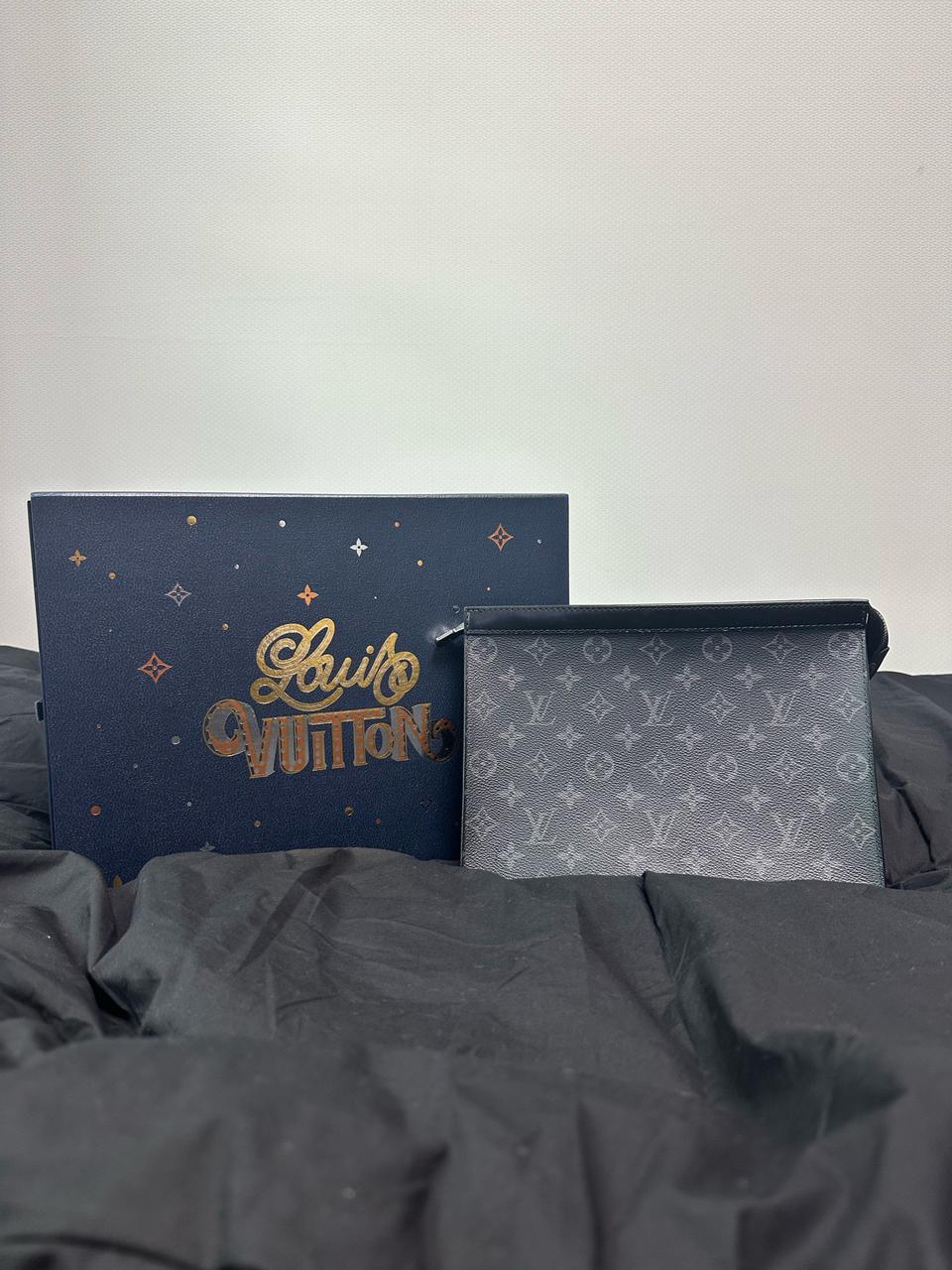 루이비통 포쉐트 보야주 클러치