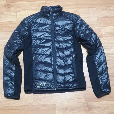 EA7 엠포리오 아르마니 남성 오리털패딩 블랙 남자100 상태최상 구제