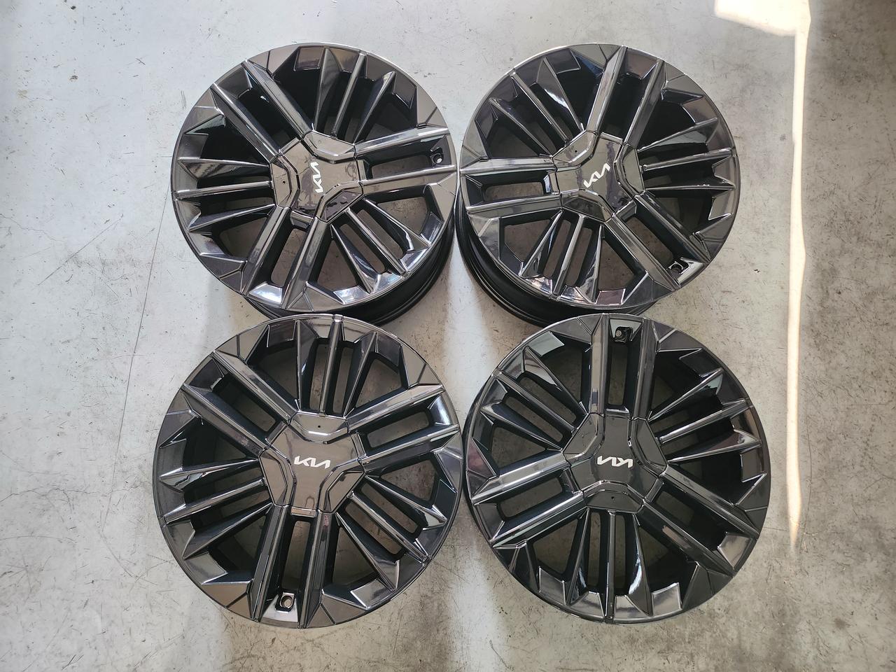 더뉴 K8 페이스리프트 19인치 블랙휠 순정휠 중고휠 팝니다