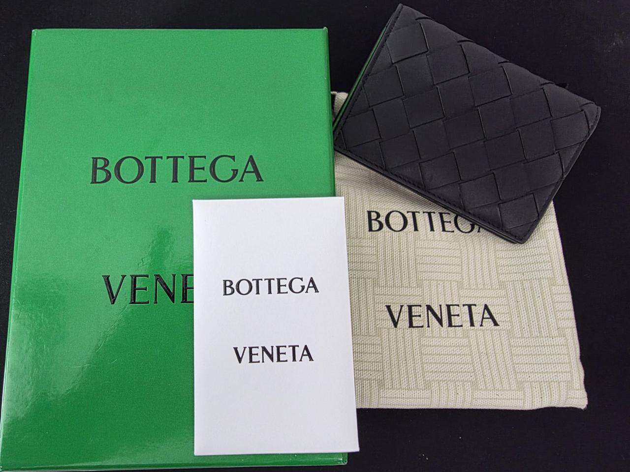 보테가베네타 인트레치아토 투톤 카드지갑