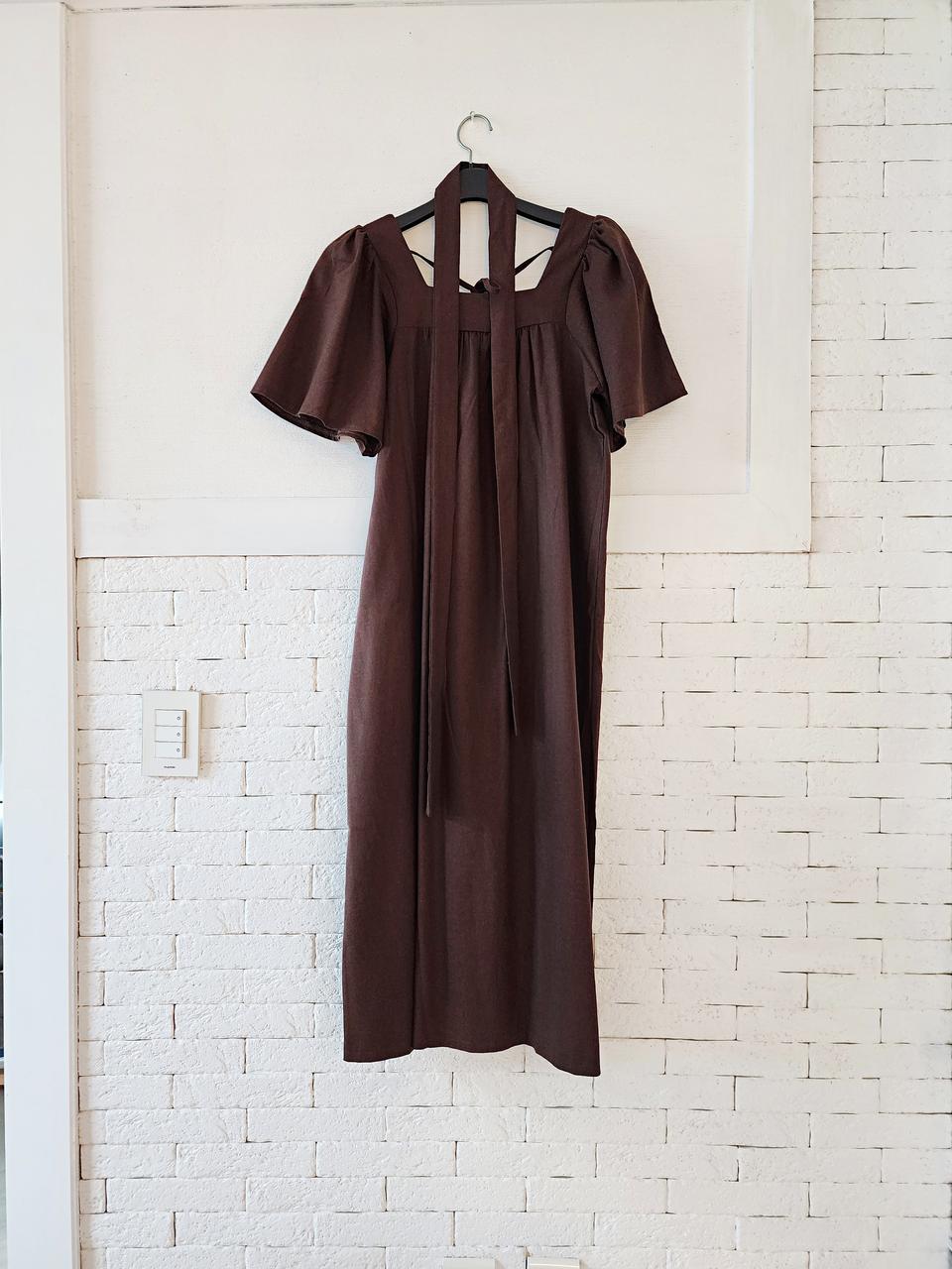 (새상품) 스퀘어넥 벌룬소매 맥시 롱 원피스 (브라운)