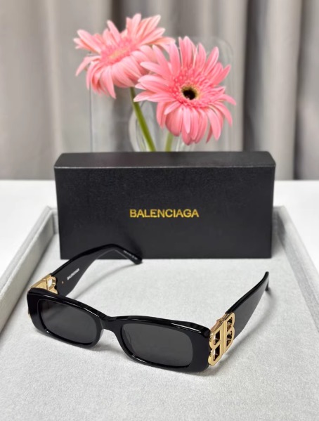 발렌시아가 선글라스