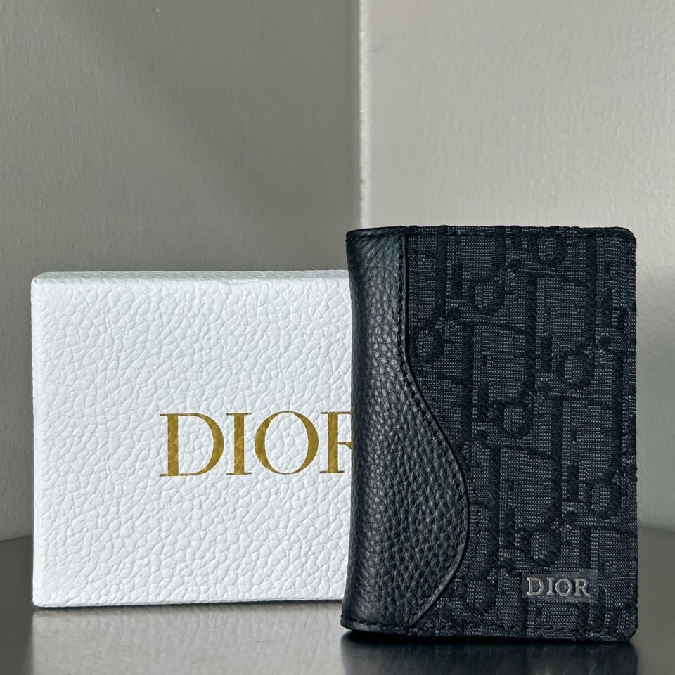 디올 Sabble 버티컬 2단 카드지갑