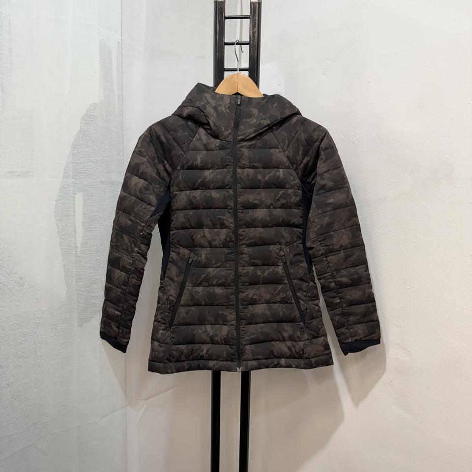 (85)데상트 카모 경량패딩 후드패딩 3891